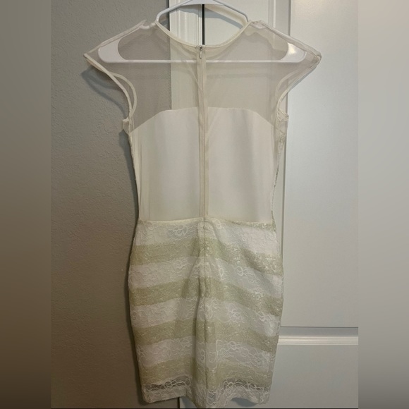 New White Fitted Dress - Picture 5 of 5